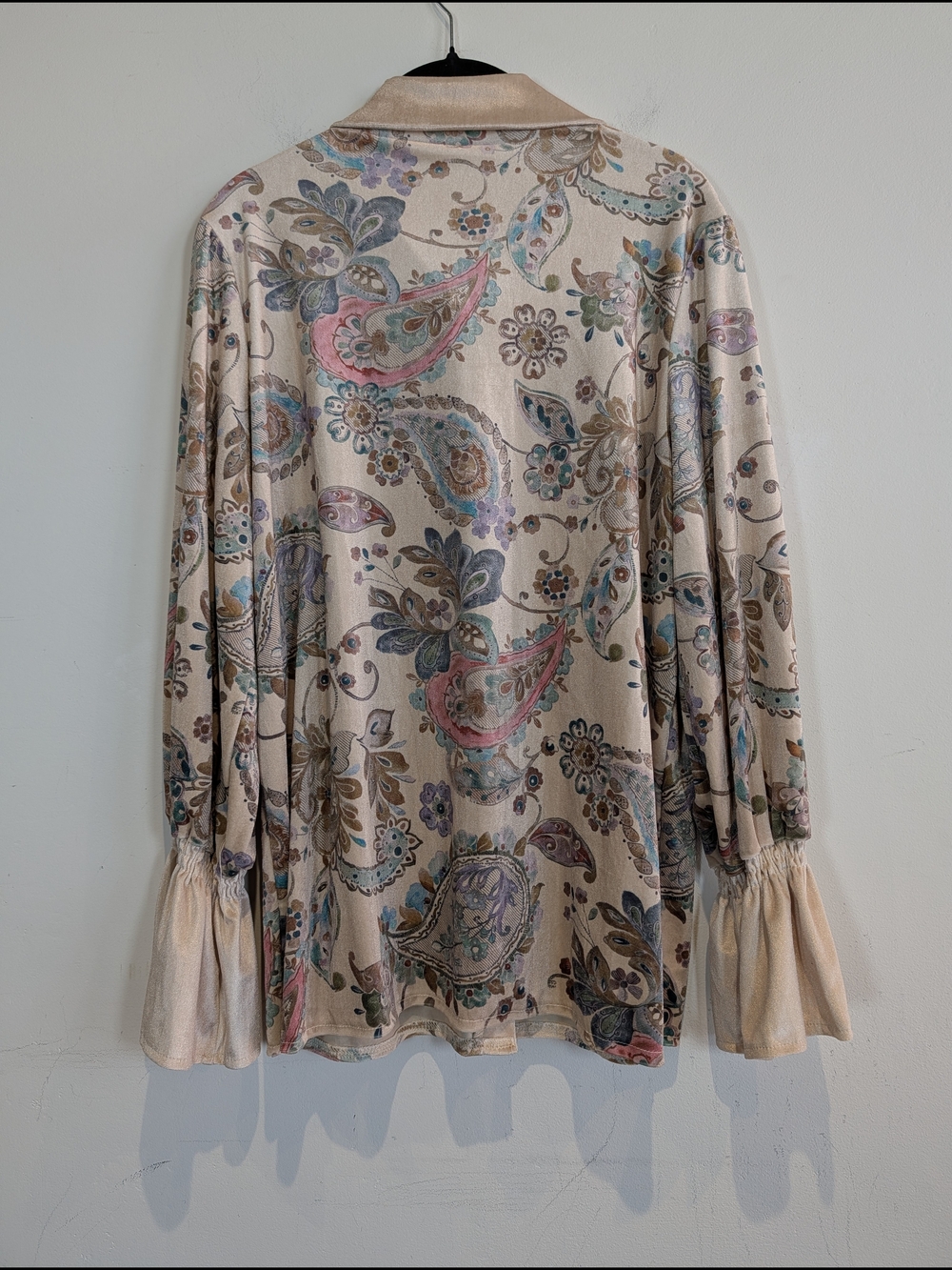Women's Paisley Button-Front Blouse in Beige - Unknown Brand - Picture 2 of 4